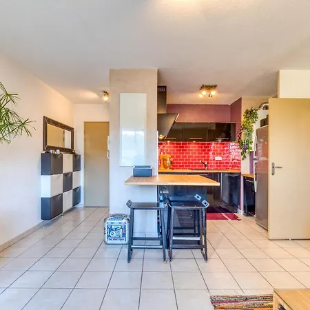 Joli Appartment, Chaleureux Et Cozy